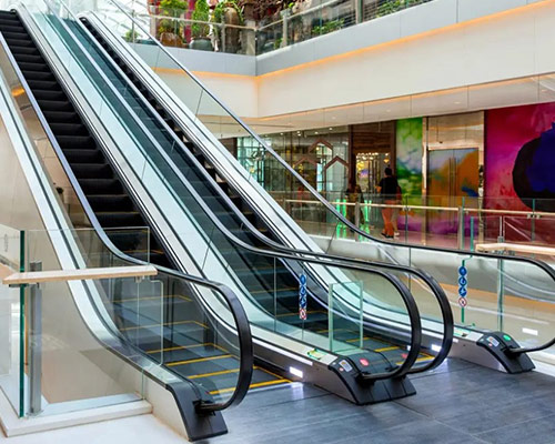 publicidad en escaleras en centros comerciales